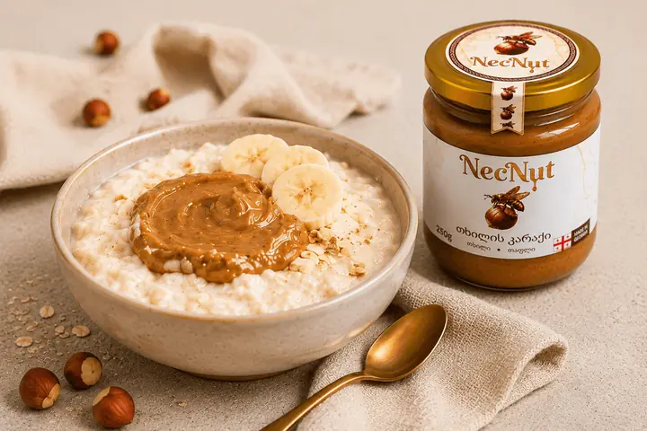 Oatmeal with NecNut hazelnut butter and banana